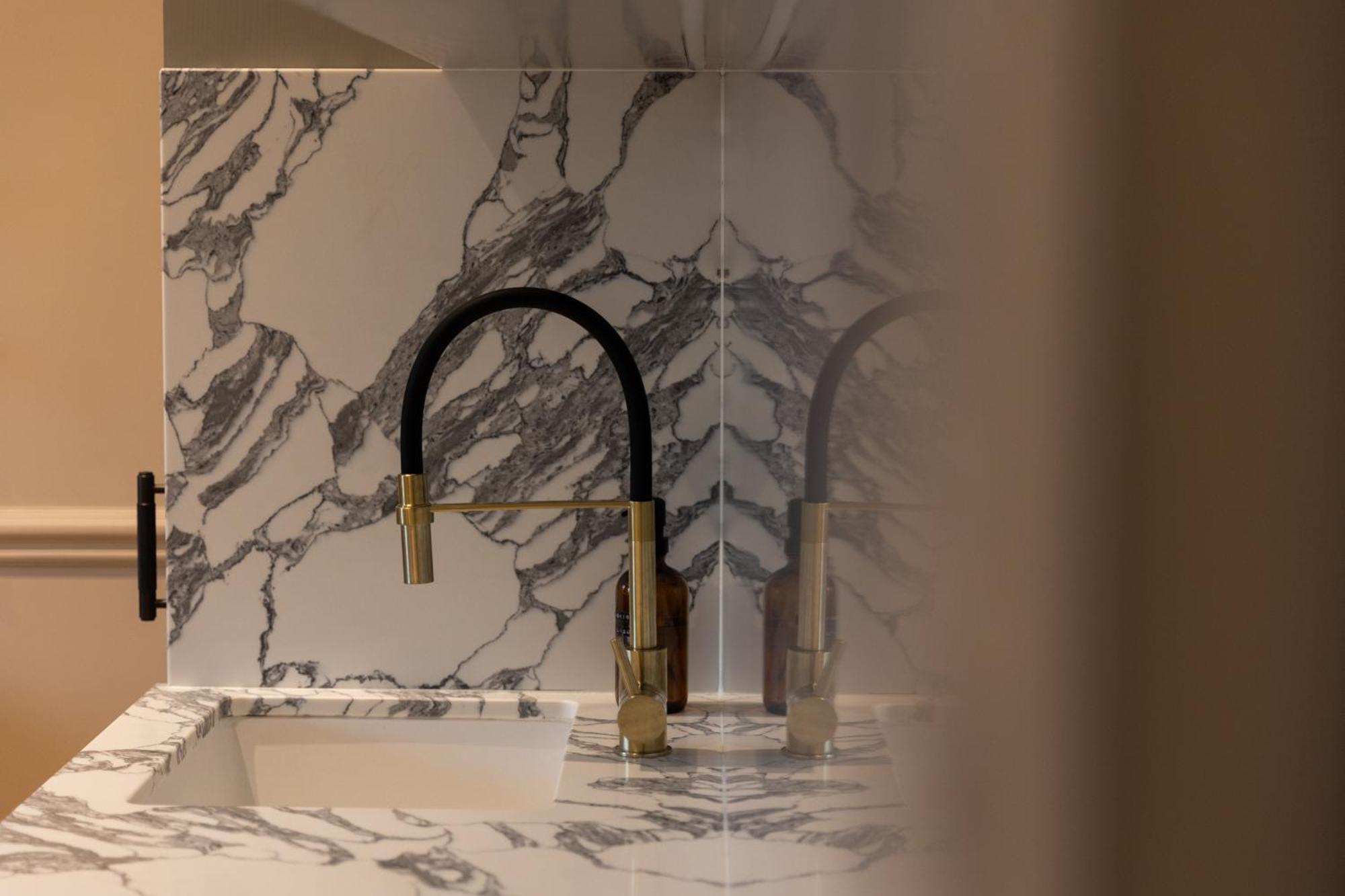 Boutique Apartment In Camden Road Лондон Екстериор снимка